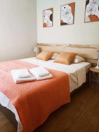2BR Estoril Apartment - Near Estoril Beach & Cascais - Sleeps 4