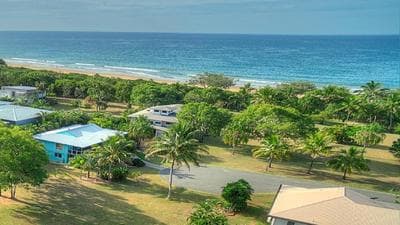 Calma- Beach House Estate