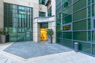 Luxurious Modern 3BR Flat in Prime Canary Wharf