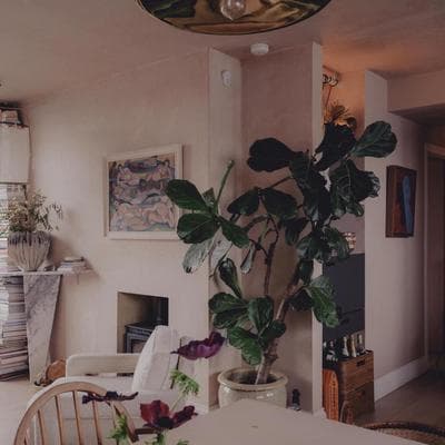 Charming 1 bedroom apartment with indoor fireplace