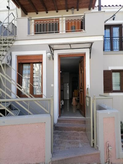 Pergamos Apartment
