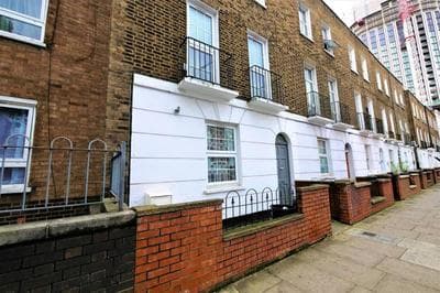 4 Bedroom, 3 Bathroom Private House in Central London, 3 minutes walk to Edgware Road Station