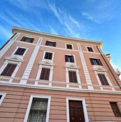 Home in Certosa Pigneto - parcheggio privato incluso