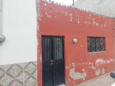 Habitación muy amplia céntrica cerca de avenidas principales