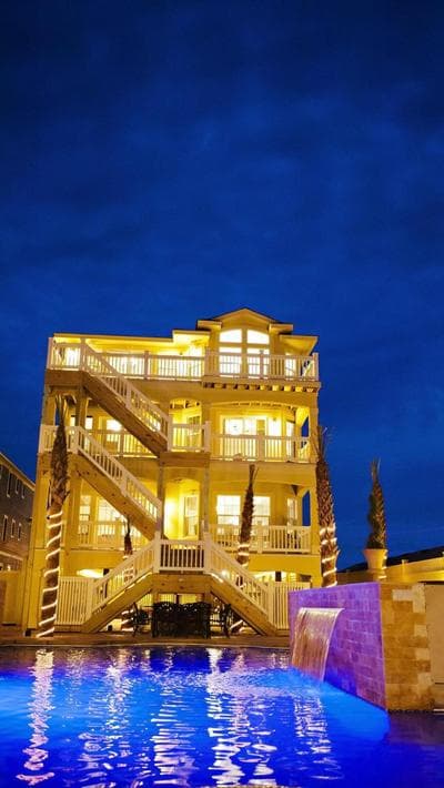 OCEANFRONT, 18 BRs, ELEV, Theater, Rec Room, Poolside Bar, Luxury, EP204, Grande Ritz Carolina