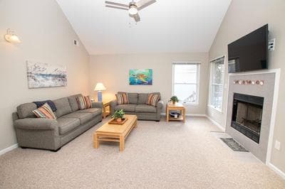 KD9, Sealoft- Soundside, Cozy, Close to Shopping and stores!
