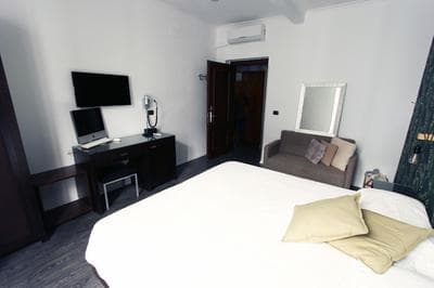 Avignonesi Flat