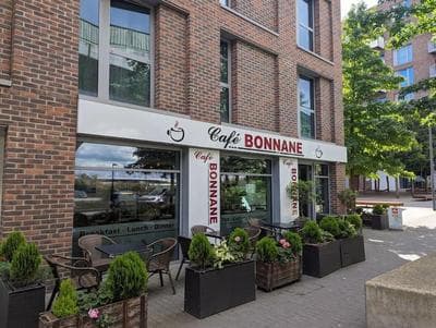 Premium Offers l Last-Minute Deal l Remigro Short Lets l 1 Bed Flat l Royal Docks l London City Airport & Excel l 2 Bed Apartment St Albans l Family Friend