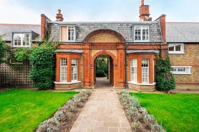 The Kensington Gatehouse