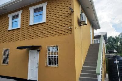 Upstairs 2 Bedroom Avalon Regia Apartment