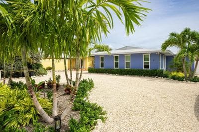 4BR Sombrero Beach House on Canal w Dock & Pool
