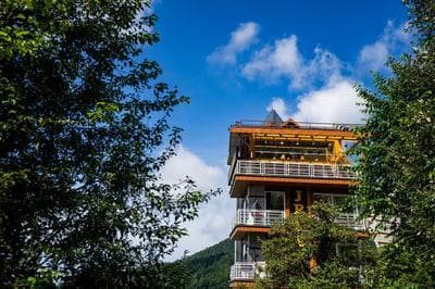 Alt Life Luxe - Upper Bhagsu Mcleodganj