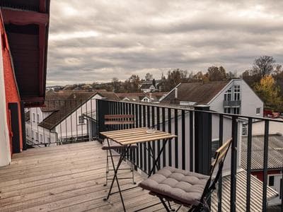 CREST - Riverside Lofts mit Parken I Balkon I Küche I Regendusche