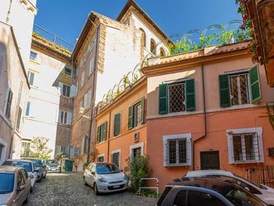 Central Charm near Piazza Navona - Cozy Loft for 2