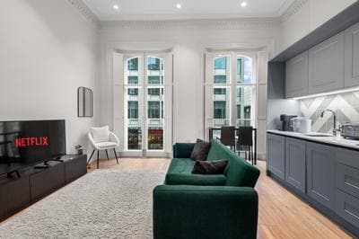Londwell, Central Chic, Luxury Stay by Hyde Park