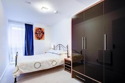 Luxury 2 bed flat in a new block in East Acton