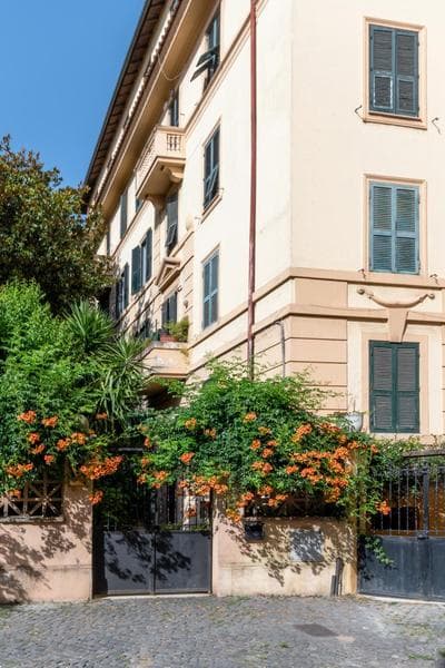 Green Window Roma