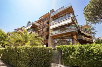 Terrazza Piccolomini: elegant apartment stunning view over Rome/St Peter's Dome