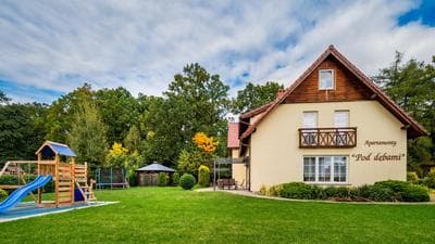 ApartamentyKudowa - Willa Pod Dębami z ogrodem i parkingiem,