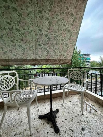 Cozy Apartment at Gazi Square