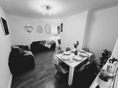 Large 4 bedrooms golders green
