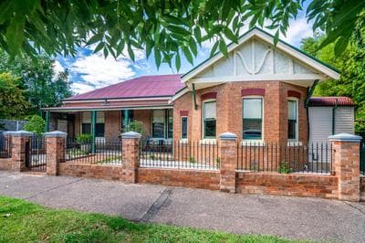 King & Queen Bed - Apartment on Summer Near Cook Park - CBD
