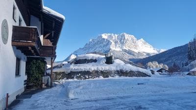 Alpinum Hostel Biberwier - Günstige Privatzimmer in der Zugspitz Arena