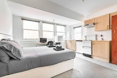 Finchley Road Studio 13