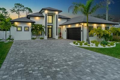 Blue Diamond Beach Home