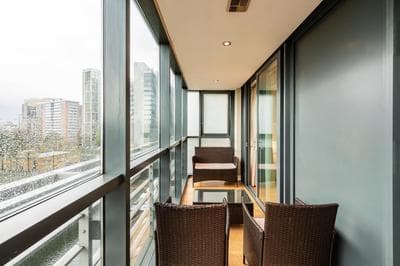Modern Paddington Station 2 Bedroom Apartment