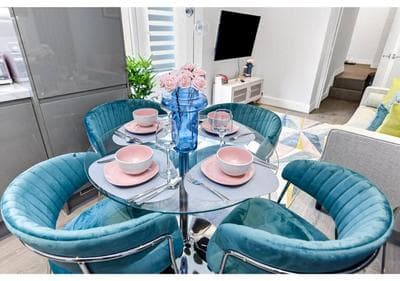 Tranquility in Bloom: Refreshing 2BR Apartment