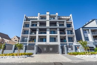 Chic Modern 2 bedroom beachfront with views, 6 Blue Tides