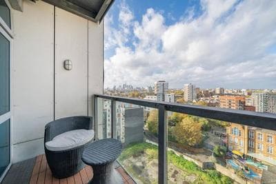 Great 2 Bed Flat With City View
