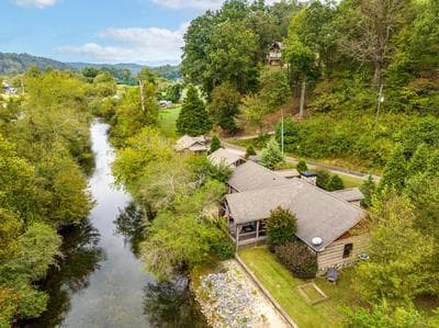 Life on the River at the Cabin