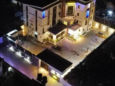 De Bullion Hotels