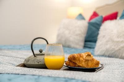 Luxury Niru Living in Kensington