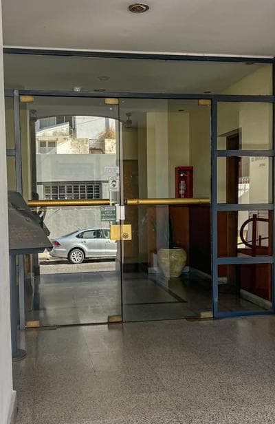 Céntrico Monoambiente cómodo y funcional opc Cochera