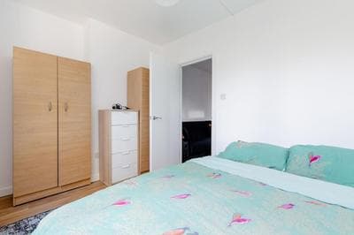 *Brand New 1 Bedroom Flat in Central London*