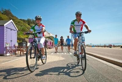 Superb Sandbanks Apartment near Beach and Bars with Free Parking