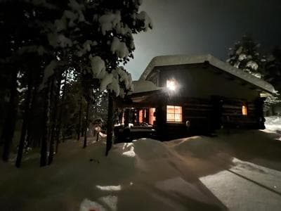Rauhallinen kelohuoneisto lähellä palveluita, Peacefull Log apartment at Ylläs