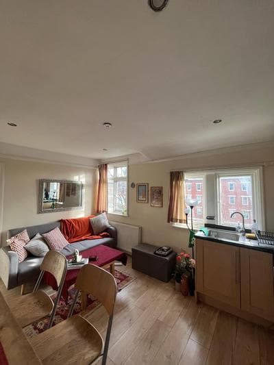 Cozy Two Bedroom Apartment