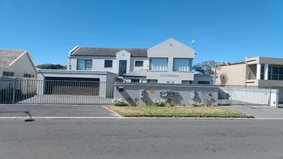 Crystalvilla Guesthouse