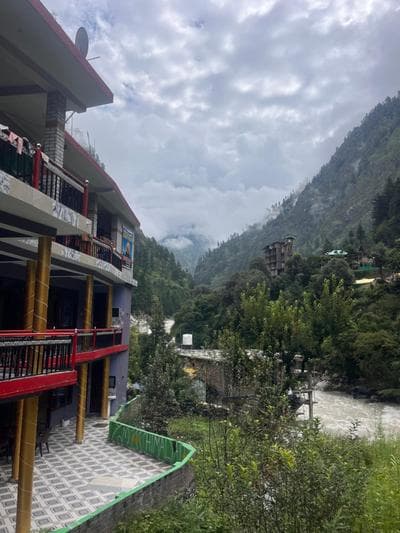 Himalyan hideout river side