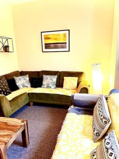 Relaxing Park View Apartment