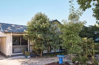 Rose Cottage - Right in town