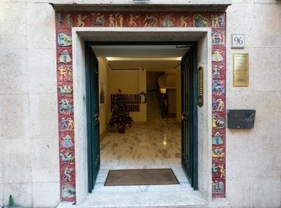 Diamond Vatican Rooms