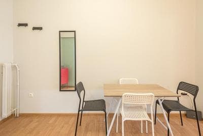 Pame Rentals - Entire Apartment with Free Parking