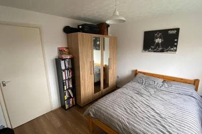 Modern 1-Bed - Free Parking - WiFi - Near Station