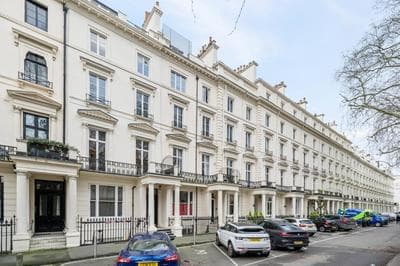 Stunning 2 bed 2 bath with air con + garden