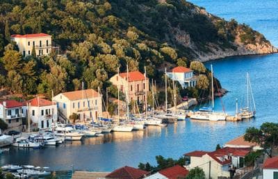 Loutsa Waterside